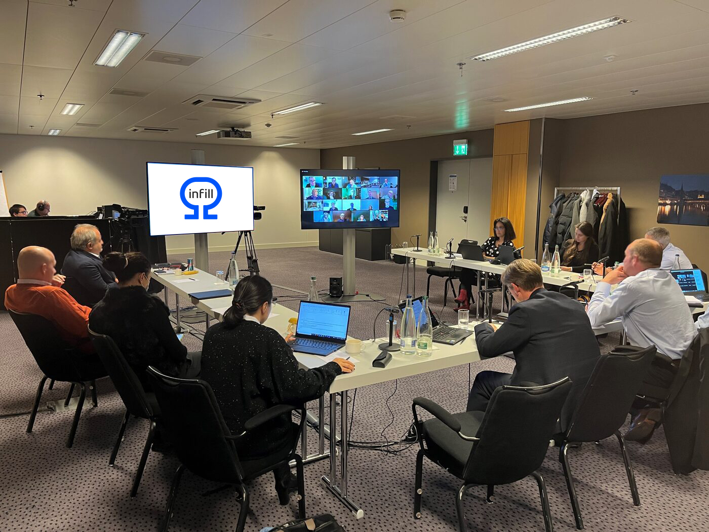 Hybrid webinar session